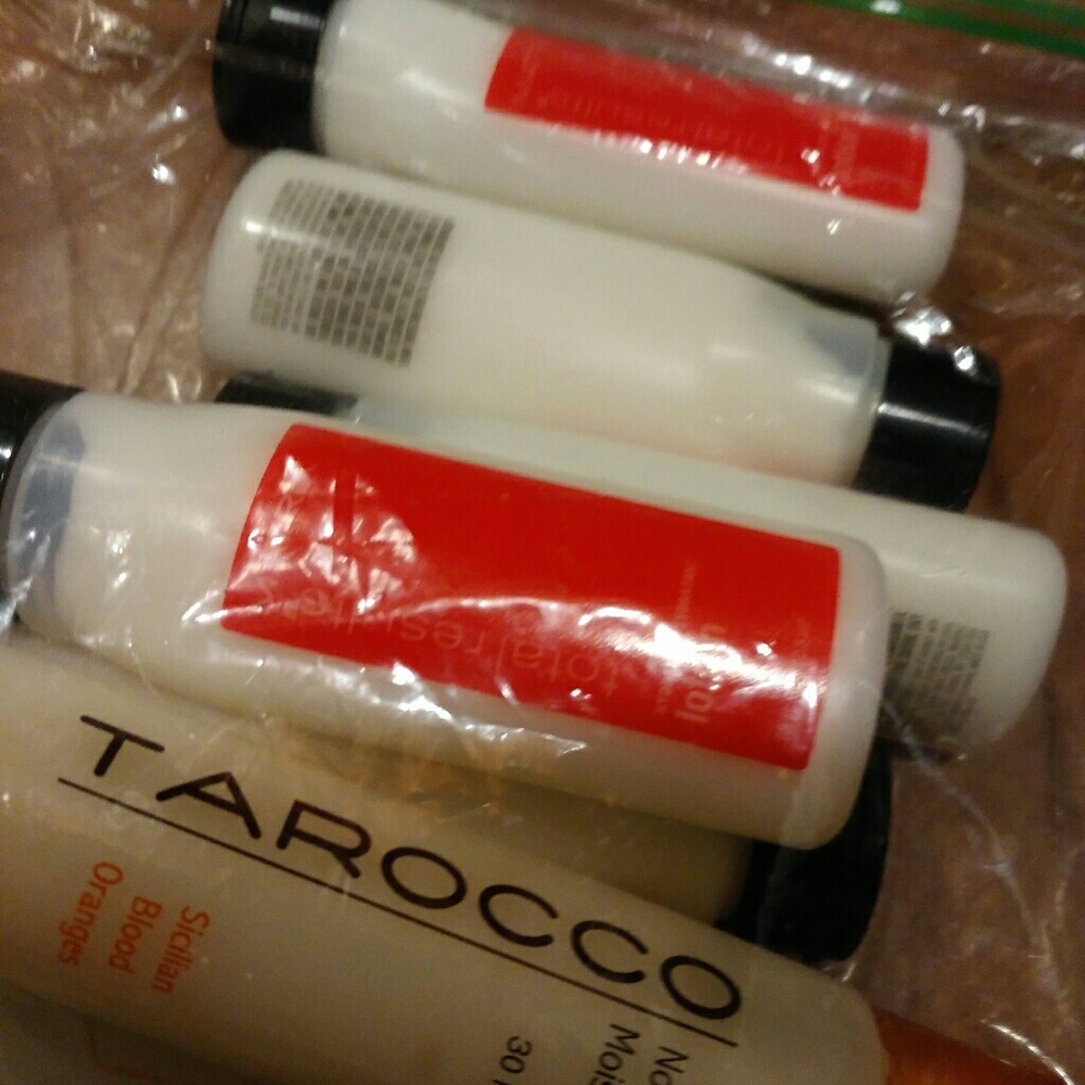 Mixed bag og shampoo and conditioner aldo hand and